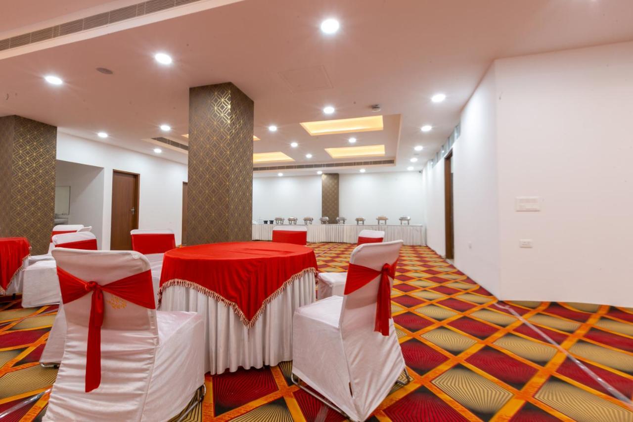 Hotel The Luxem - Behind Ibis Hotel Gurugram Gurgaon Luaran gambar