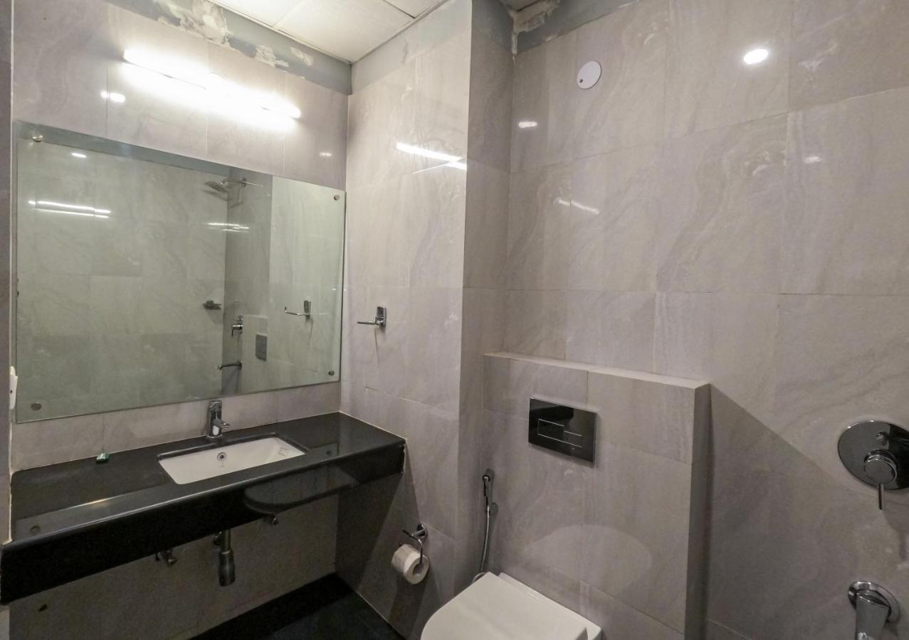 Hotel The Luxem - Behind Ibis Hotel Gurugram Gurgaon Luaran gambar