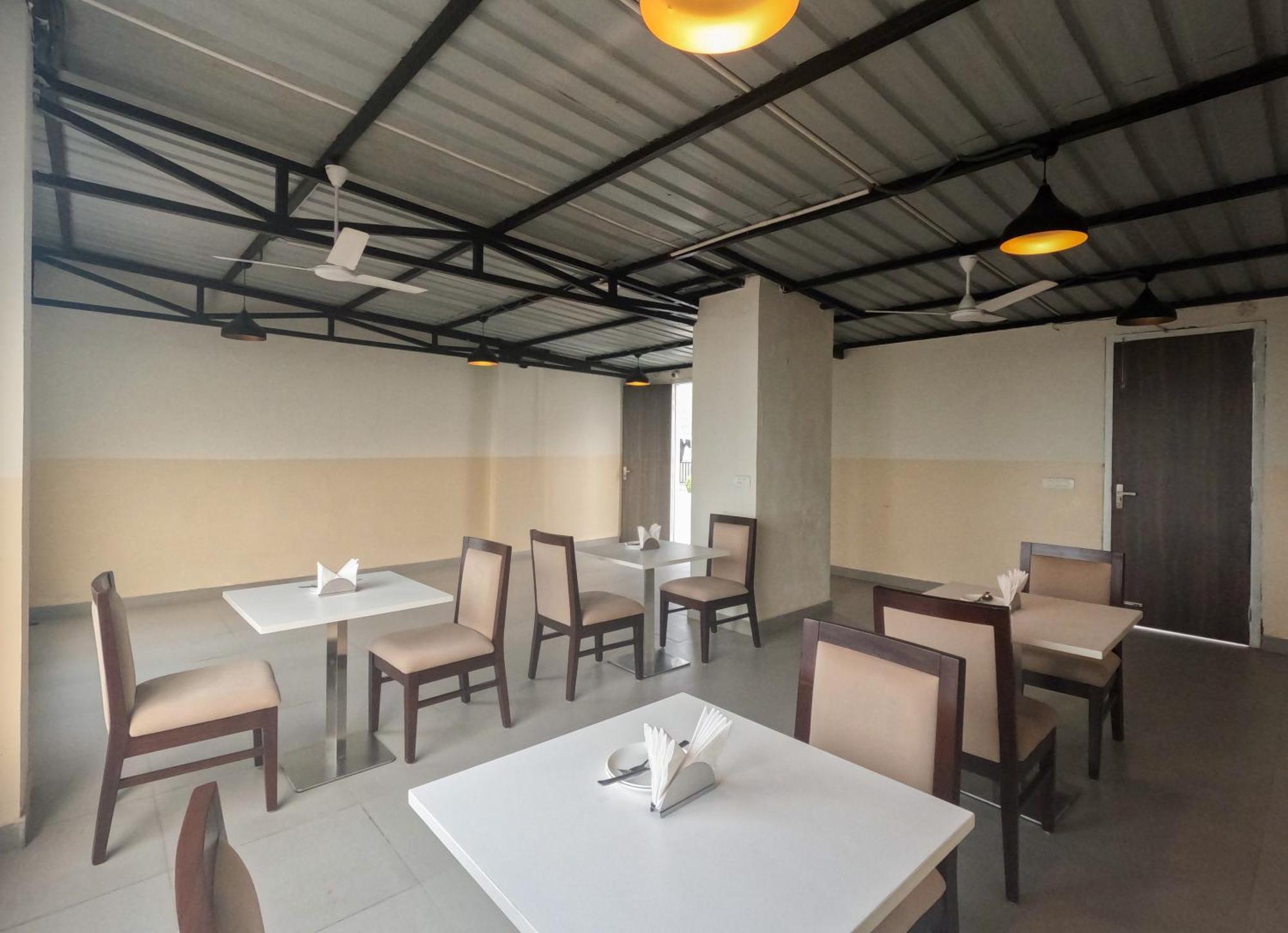 Hotel The Luxem - Behind Ibis Hotel Gurugram Gurgaon Luaran gambar