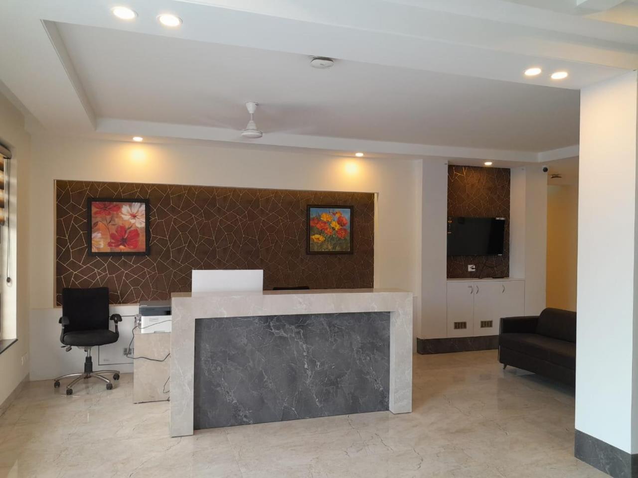 Hotel The Luxem - Behind Ibis Hotel Gurugram Gurgaon Luaran gambar